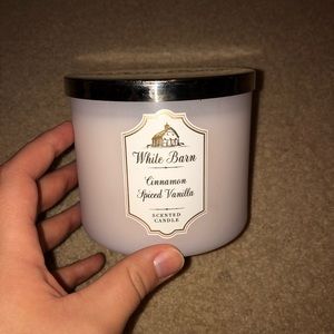 White barn full size candle
